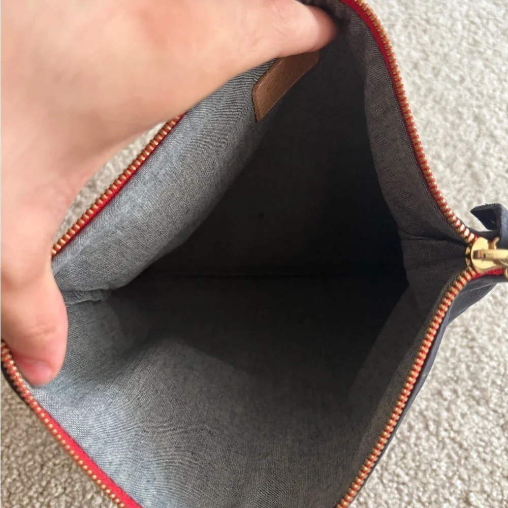 CLARE V. Los Angeles Anthropologie casual Navy blue suede clutch handheld purse